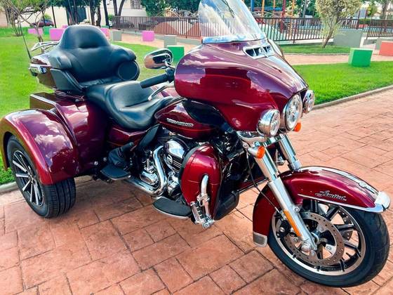 HARLEY-DAVIDSON TRI GLIDE ULTRA CLASSIC HARLEY-DAVIDSON TRI GLIDE ULTRA CLASSIC
